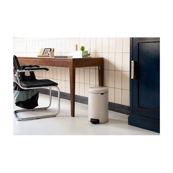 Bēša tērauda atkritumu tvertne ar pedāli 12 l NewIcon – Brabantia-image-1