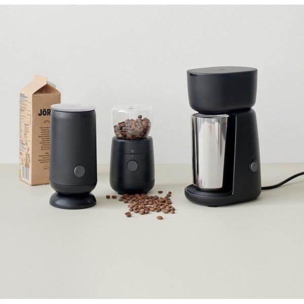 Melns plastmasas elektriskais piena putotājs Foodie – RIG-TIG-image-1