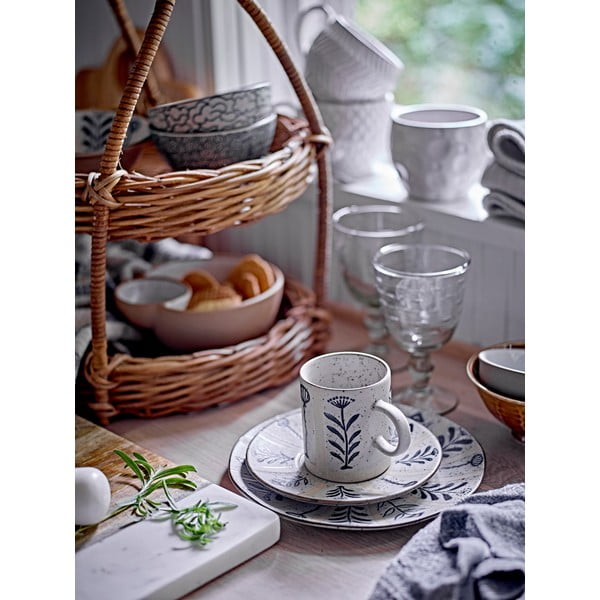 Gaiši zils/krēmkrāsas deserta māla šķīvis ø 16 cm Leonie – Bloomingville-image-1