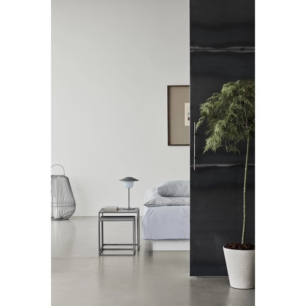 Gaiši pelēki metāla žurnālgaldiņi (2 gab.) 40x40 cm Fera – Blomus-image-1