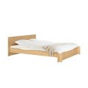 Dabīga toņa divvietīga gulta no skaidu plāksnēm/no finiera ar ozolkoka imitāciju ar redelēm 200x200 cm Valt – noo.ma