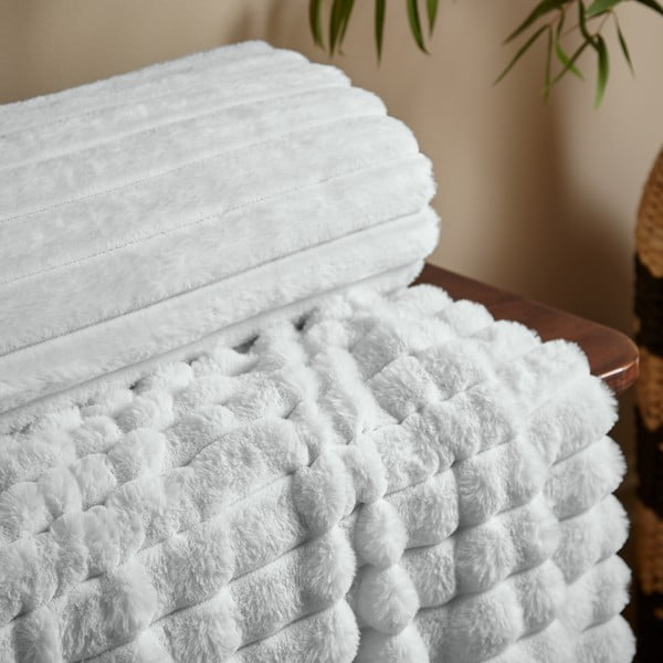Balts mikroplīša pleds 130x170 cm Cosy Ribbed – Catherine Lansfield-image-2