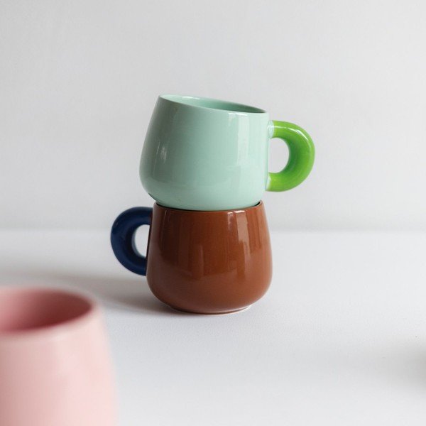 Tumši brūna krūze no sintētiskā kaula porcelāna 470 ml Coco – ONA-image-3