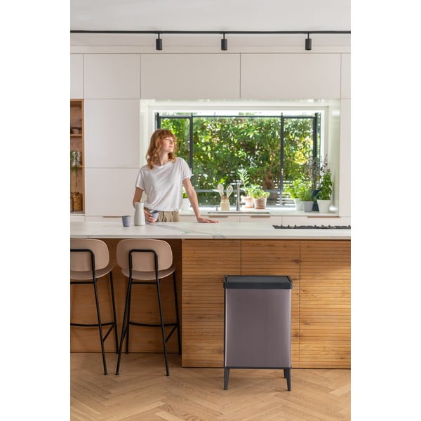 Rozā ar pieskārienu atverama atkritumu tvertne no pārstrādātas plastmasas 54 l Verto High – Curver-image-3