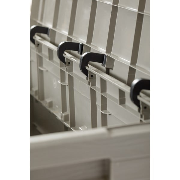 Gaiši pelēka plastmasas dārza uzglabāšanas kaste Woodys – Toomax-image-4