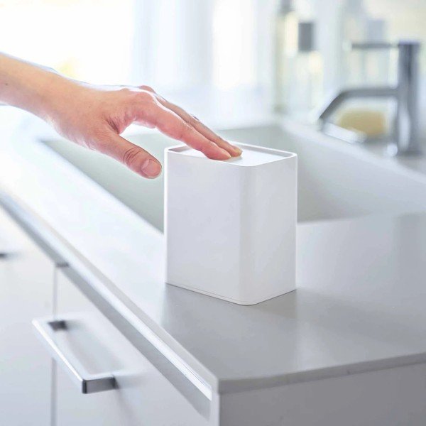 Balts plastmasas vannas istabas organizators vates plāksnītēm Tower – YAMAZAKI-image-4