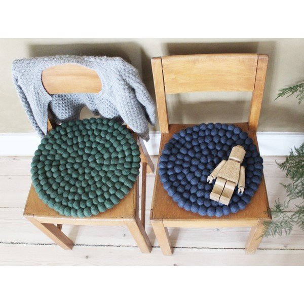 Tumši zils vilnas bumbiņu paliktnis krēslam Wooldot Ball Chair Pad, ⌀ 30 cm-image-3