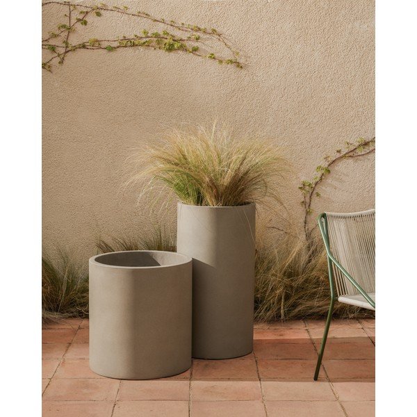 Betona puķu poda apvalks ø 42 cm Aiguablava – Kave Home-image-1