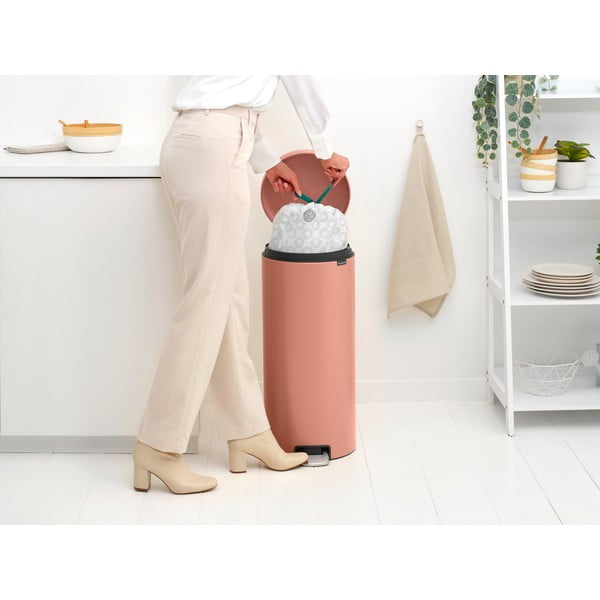 Lašrozā tērauda atkritumu tvertne ar pedāli 30 l NewIcon – Brabantia-image-3