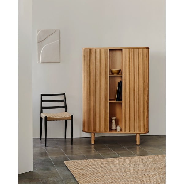 Dabīga toņa skapītis ar oškoka imitāciju ar bīdāmām durvīm 110x160x40 cm Mailen – Kave Home-image-1