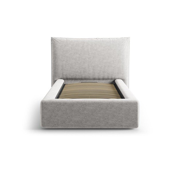 Gaiši pelēka polsterēta vienvietīga gulta ar veļas kasti un redelēm 90x200 cm Kaelle – Micadoni -image-3
