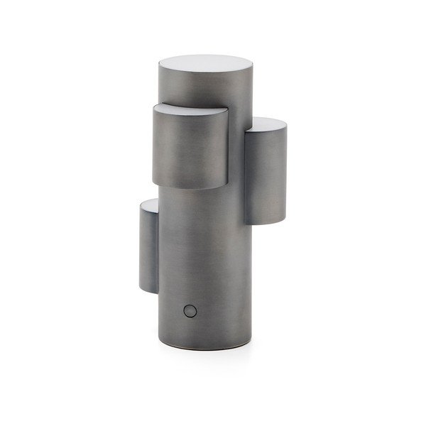 Melna metāla LED galda lampa ar regulējamu spilgtumu (augstums 26,5 cm) Adrina – Kave Home