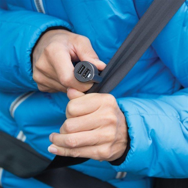 Automašīnas lādētājs ar 2 USB pieslēgvietām XD dizains-image-3