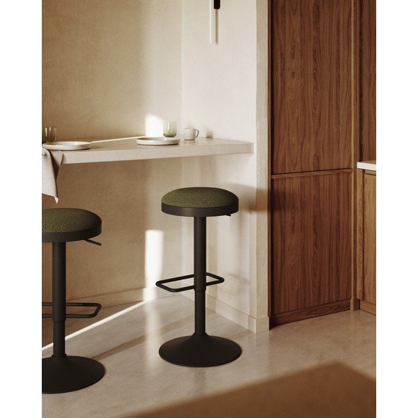 Tumši zaļas polsterētas bāra taburetes ar regulējamu augstumu (2 gab.) (sēdekļa augstums 53,5 cm) Zaib – Kave Home-image-1