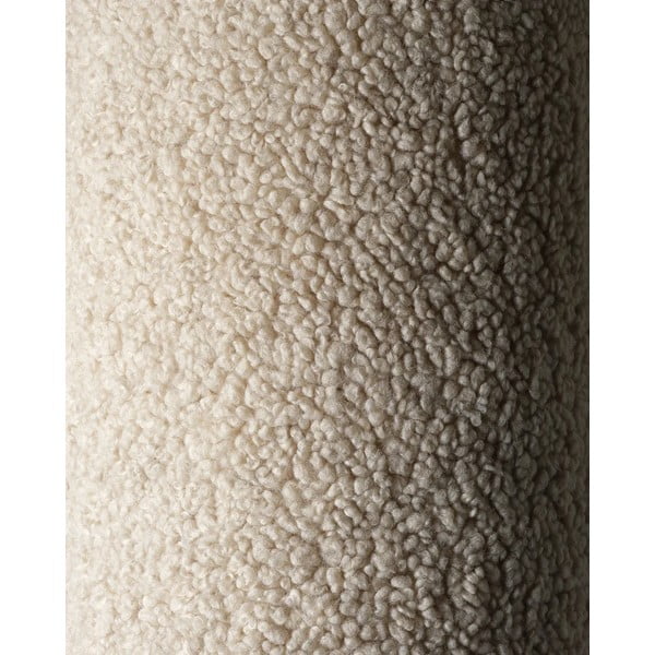 Gaiši brūns bērnu dīvāna spilvens no buklē auduma Teddy Pouch – Wigiwama-image-3