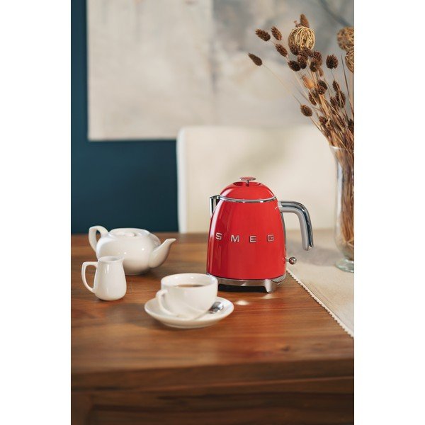 Sarkana nerūsējošā tērauda elektriskā tējkanna 800 ml Retro Style – SMEG-image-3