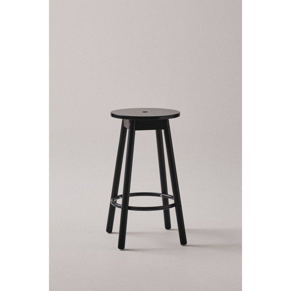 Melna priedes masīvkoka bāra taburete (sēdekļa augstums 65 cm) Kinna – Jotex-image-1