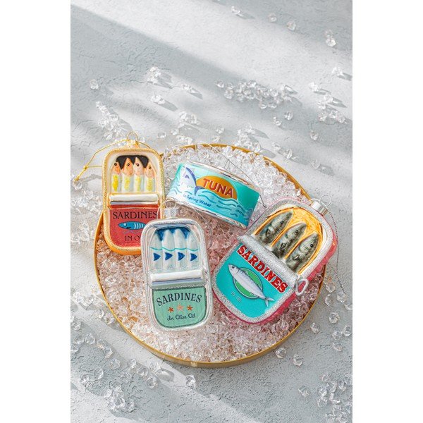 Stikla Ziemassvētku eglītes rotājums 7 cm Can of Sardines – Sass & Belle-image-4