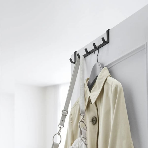 Melns metāla durvju pakaramais 30 cm Tower – YAMAZAKI-image-1