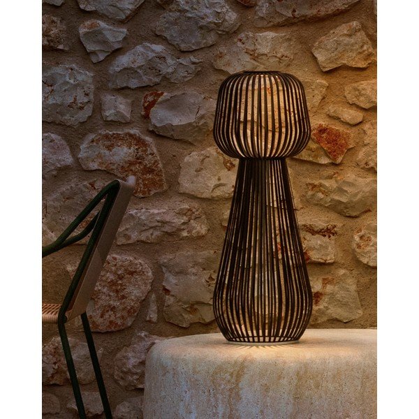 LED galda āra gaismeklis ar regulējamu spilgtumu ar saules baterijām (augstums 70 cm) Reiba – Kave Home-image-1