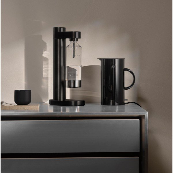 Melna plastmasas elektriskā tējkanna 1,5 l EM77 – Stelton-image-1