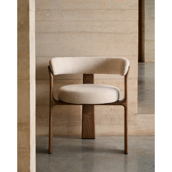 Brūns/bēšs oša masīvkoka ēdamistabas krēsls ar roku balstiem Granite – Kave Home-image-1