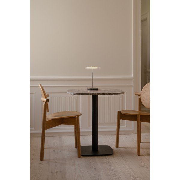 Sudraba krāsas tērauda LED galda lampa ar USB portu ar stikla abažūru (augstums 31 cm) Asteria Move – UMAGE-image-2