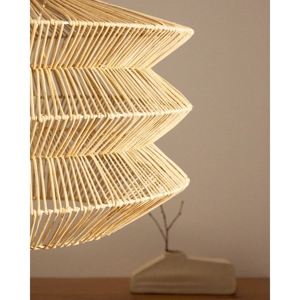 Dabīga toņa piekaramā lampa ar rotangpalmas abažūru Dakit – Kave Home-image-2