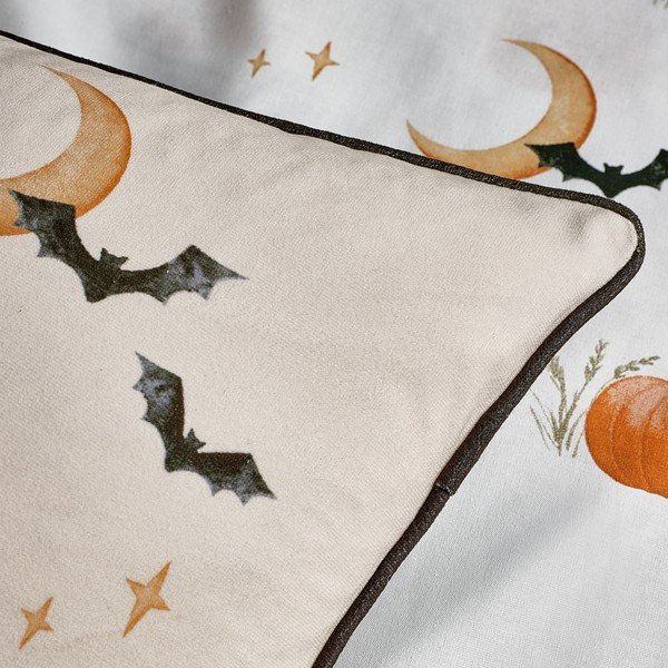 Dekoratīvais spilvens ar Halovīnu motīvu 45x45 cm Halloween Highland Cow – Catherine Lansfield-image-2