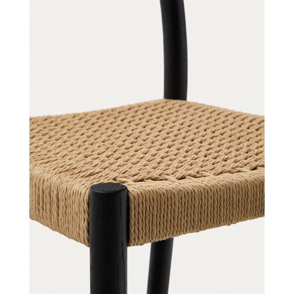 Melns/dabīga toņa ozola masīvkoka bāra krēsls (sēdekļa augstums 65 cm) Yalia – Kave Home-image-2