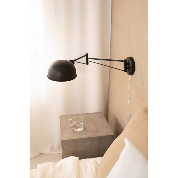 Melna sienas lampa Portland – Markslöjd-image-1