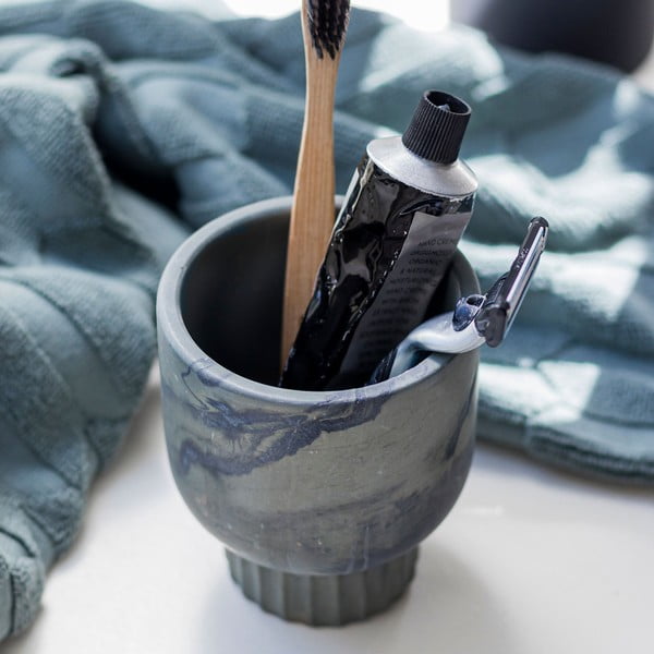 Zaļa krūze no akmens zobu birstēm Attitude – Mette Ditmer Denmark-image-1