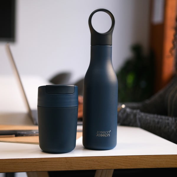 Tumši zila nerūsējošā tērauda pudele ceļojumiem 500 ml Loop – Joseph Joseph-image-3
