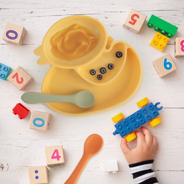 Dzeltens silikona bērnu šķīvis 19x19,5 cm Chicken – Orion-image-4