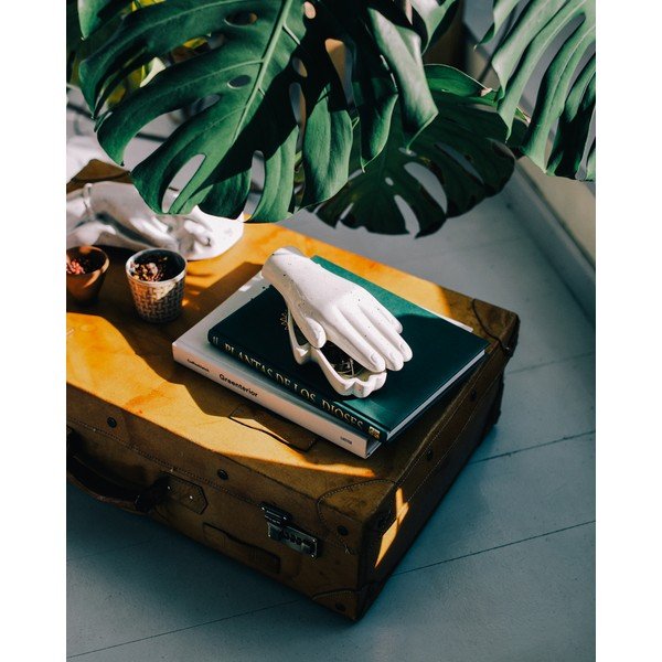 Keramikas rotaslietu kārbiņa DOIY Hand, 23 x 11 cm-image-1