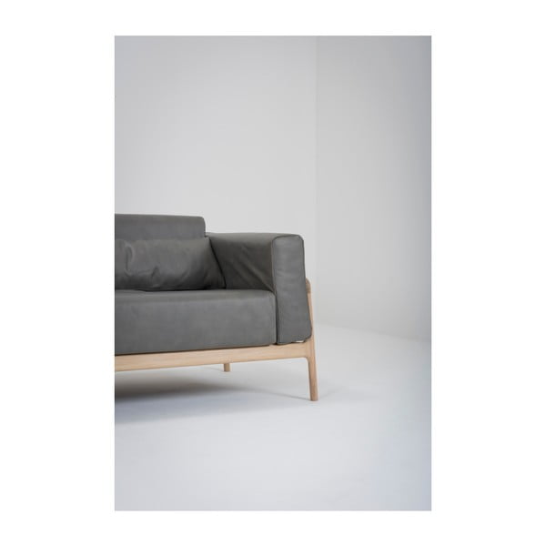 Tumši pelēks bifeļu ādas dīvāns ar masīvkoka konstrukciju Gazzda Fawn, 210 cm-image-4