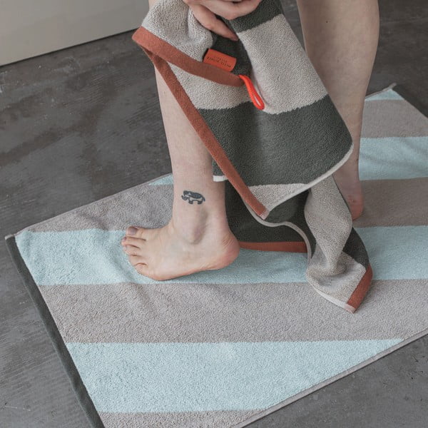 Piparmētru zaļš vannas istabas paklājiņš no organiskās kokvilnas  50x80 cm Diagonal – Mette Ditmer Denmark-image-1