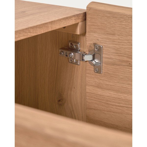 Dabīga toņa zema kumode ar ozolkoka imitāciju 150x71 cm Rasha – Kave Home-image-3