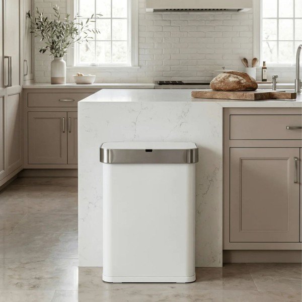 Matēti balta bezkontakta tērauda atkritumu tvertne 58 l Sensor – simplehuman-image-1