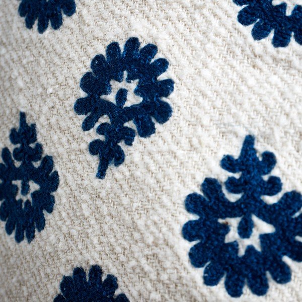 Dekoratīvais spilvens 40x60 cm Raya Tassel – Pineapple Elephant-image-1