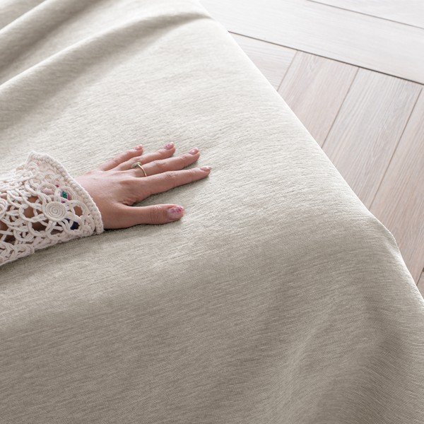 Bēšs gultas pārklājs no šenila 220x240 cm Talo – Filumi-image-1