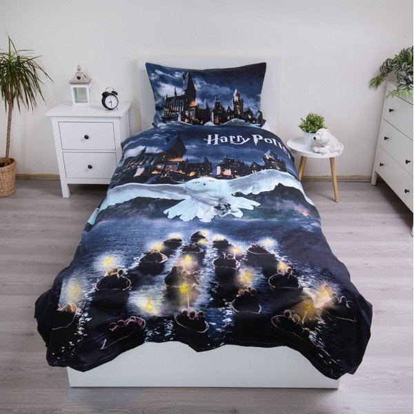 Tumši zila/pelēka vienguļamā mikrošķiedras bērnu gultas veļa 140x200 cm Harry Potter "Hogwarts Night" – Jerry Fabrics-image-1