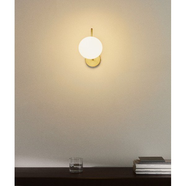 Balta/zelta krāsas metāla sienas lampa ø 15 cm Brisia – Kave Home-image-1