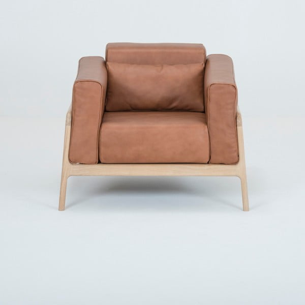 Brūns bifeļādas krēsls ar ozolkoka konstrukciju Gazzda Fawn-image-1
