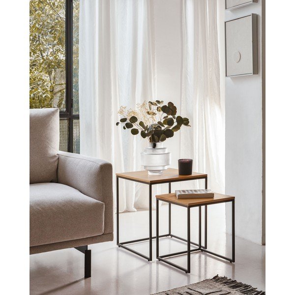 Sānu galdiņi ar ozolkoka imitācijas galda virsmu (2 gab.) 45x45 cm Yoana – Kave Home-image-1