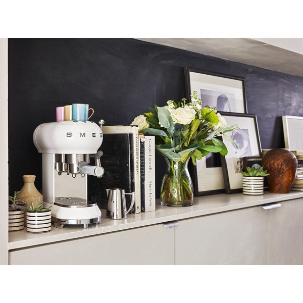 Balts kafijas automāts Retro Style – SMEG-image-1