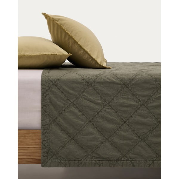 Zaļš kokvilnas stepēts gultas pārklājs 180x260 cm Serla – Kave Home