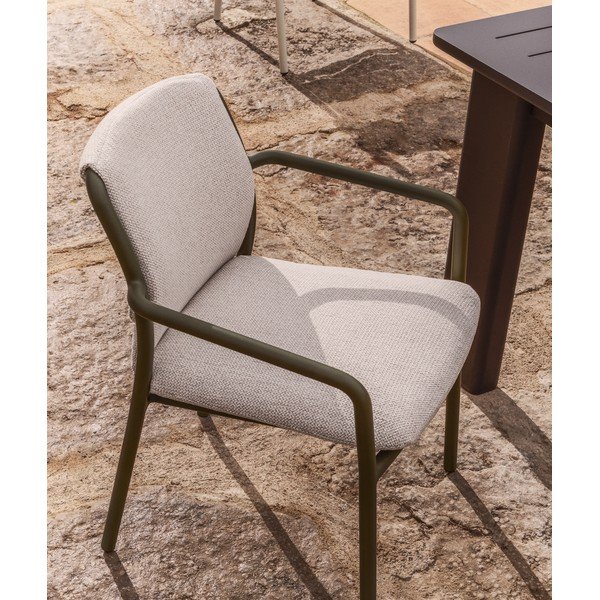 Zaļš polsterēts dārza krēsls Linosa – Kave Home-image-1