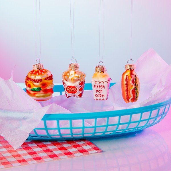 Stikla Ziemassvētku eglītes rotājumi (4 gab.) Fast Food – Sass & Belle-image-1