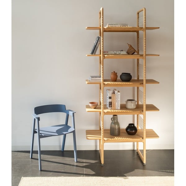 Zils ozola masīvkoka pusdienu krēsls ar roku balstiem Flip – Gazzda-image-1